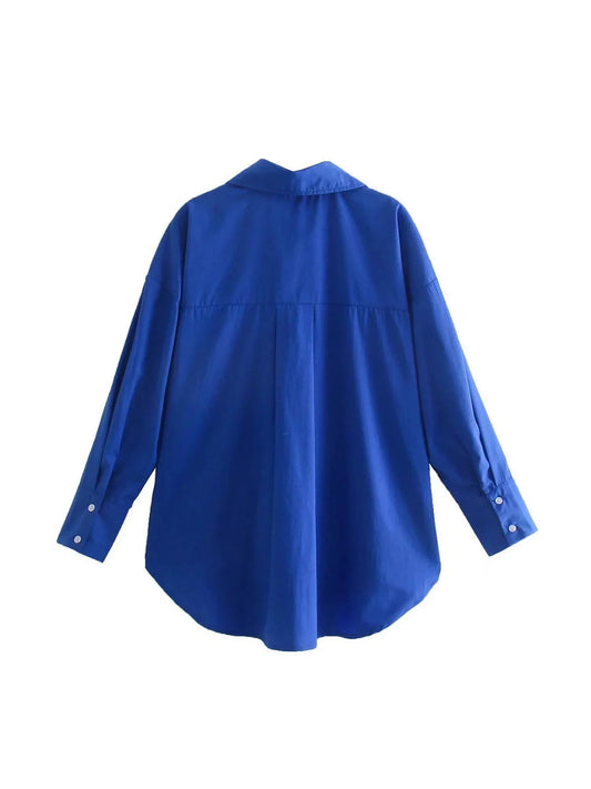 Camicia blu navy abbottonata dal taglio ampio