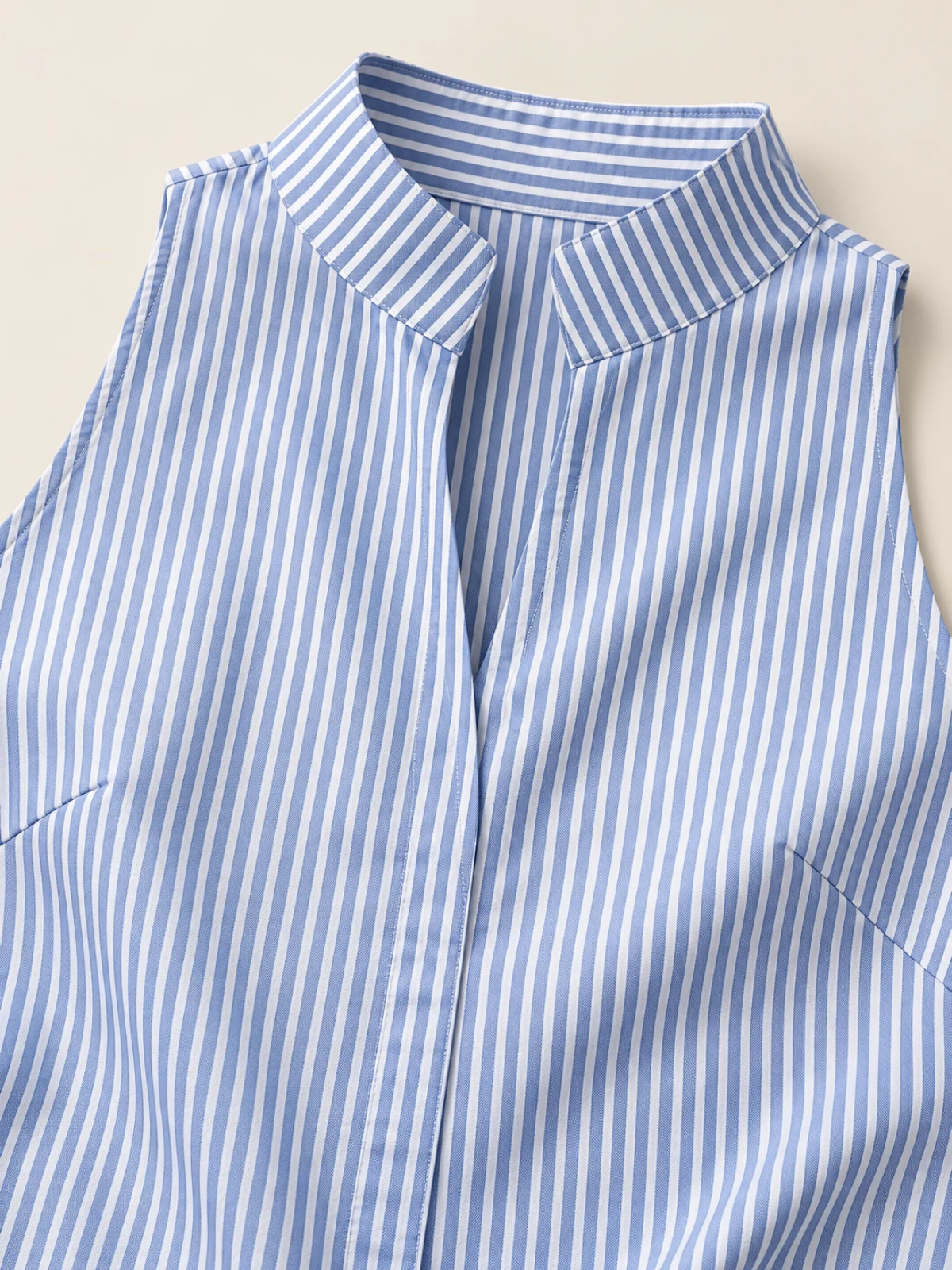 Blusa de Rayas sin Mangas con Cuello Mao