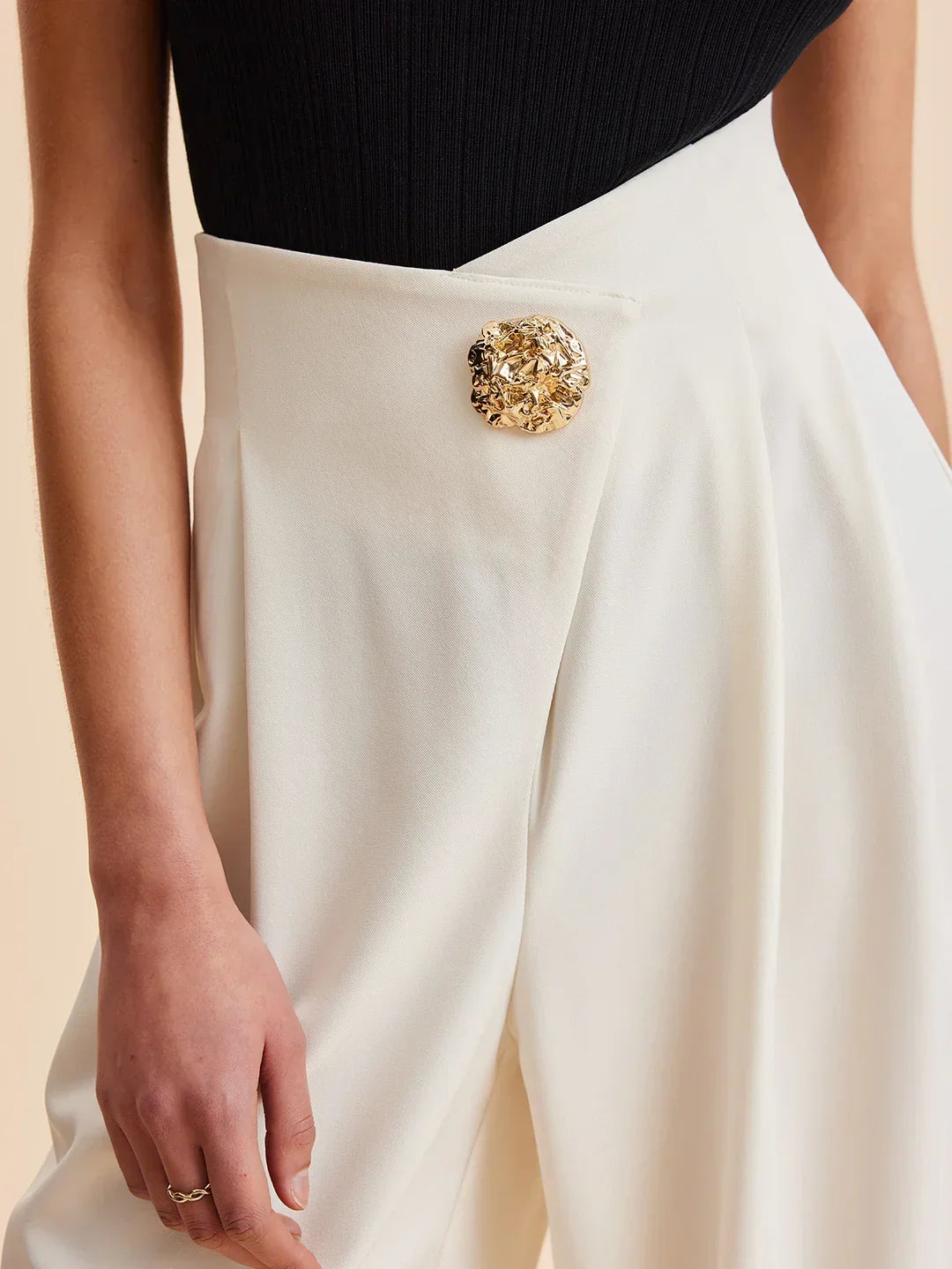 Wide-Leg Trousers with Shimmering Details