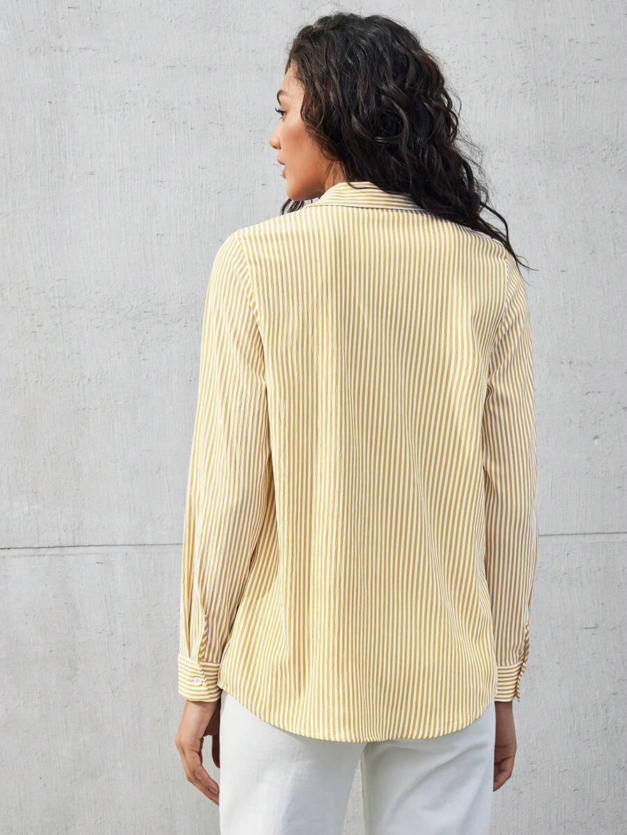 Camicia a righe a maniche lunghe con bottoni