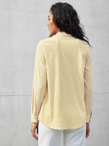 Camicia a righe a maniche lunghe con bottoni
