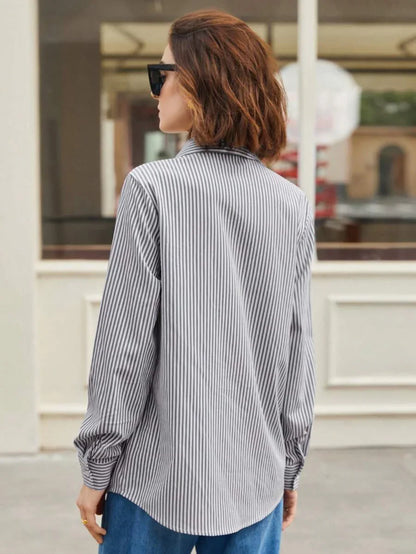 Camicia a righe a maniche lunghe con bottoni