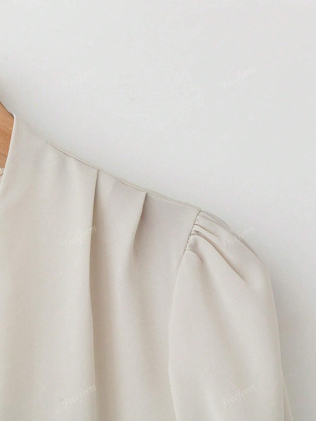 Blusa morbida con scollo a V taglia forte