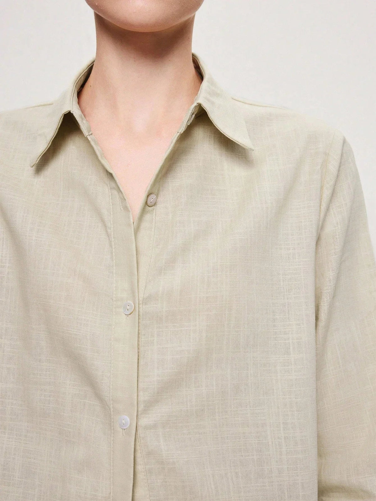 Camisa Clásica Abotonada de Manga Larga