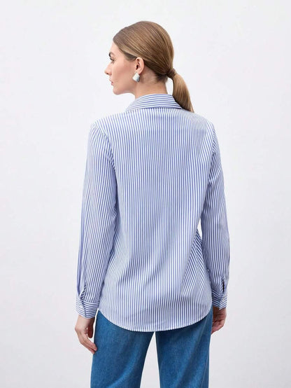 Camicia a righe a maniche lunghe con bottoni