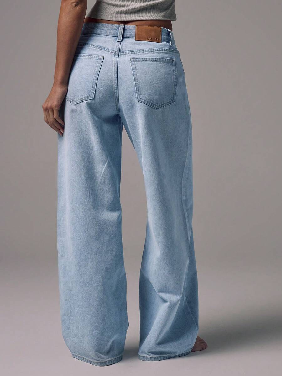 Jeans de Pierna Ancha y Tiro Medio con Botones Plateados