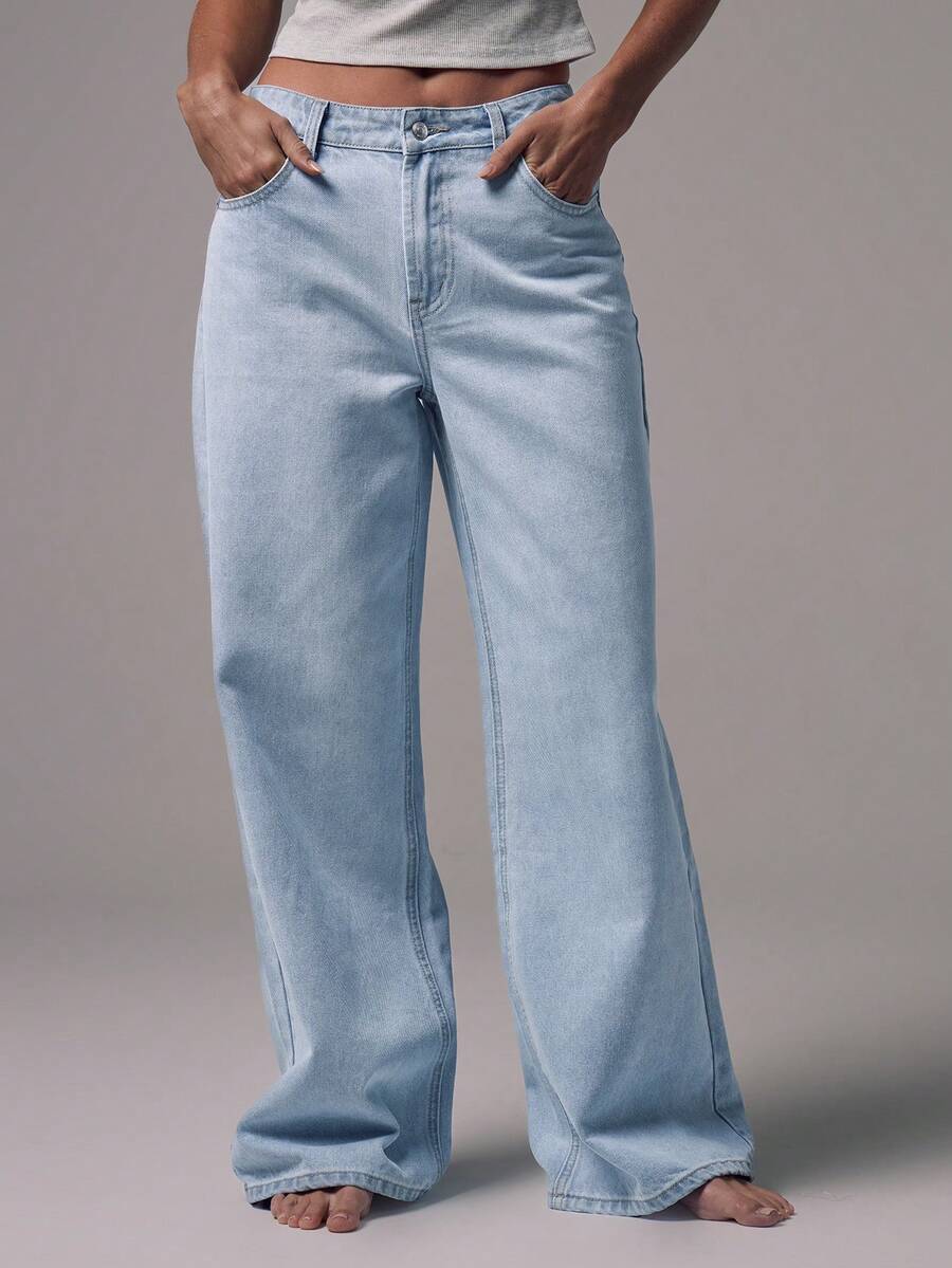 Jeans de Pierna Ancha y Tiro Medio con Botones Plateados