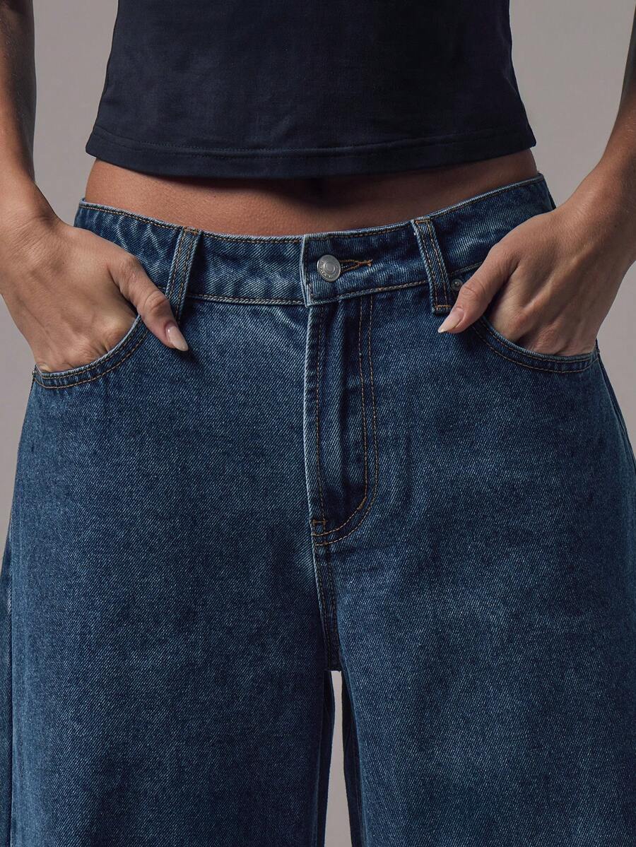 Jeans de Pierna Ancha y Tiro Medio con Botones Plateados