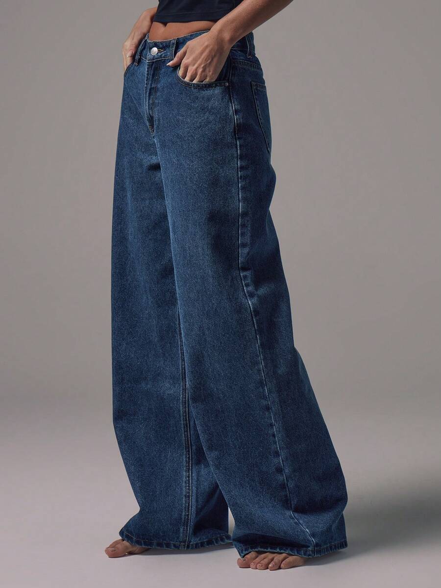 Jeans de Pierna Ancha y Tiro Medio con Botones Plateados