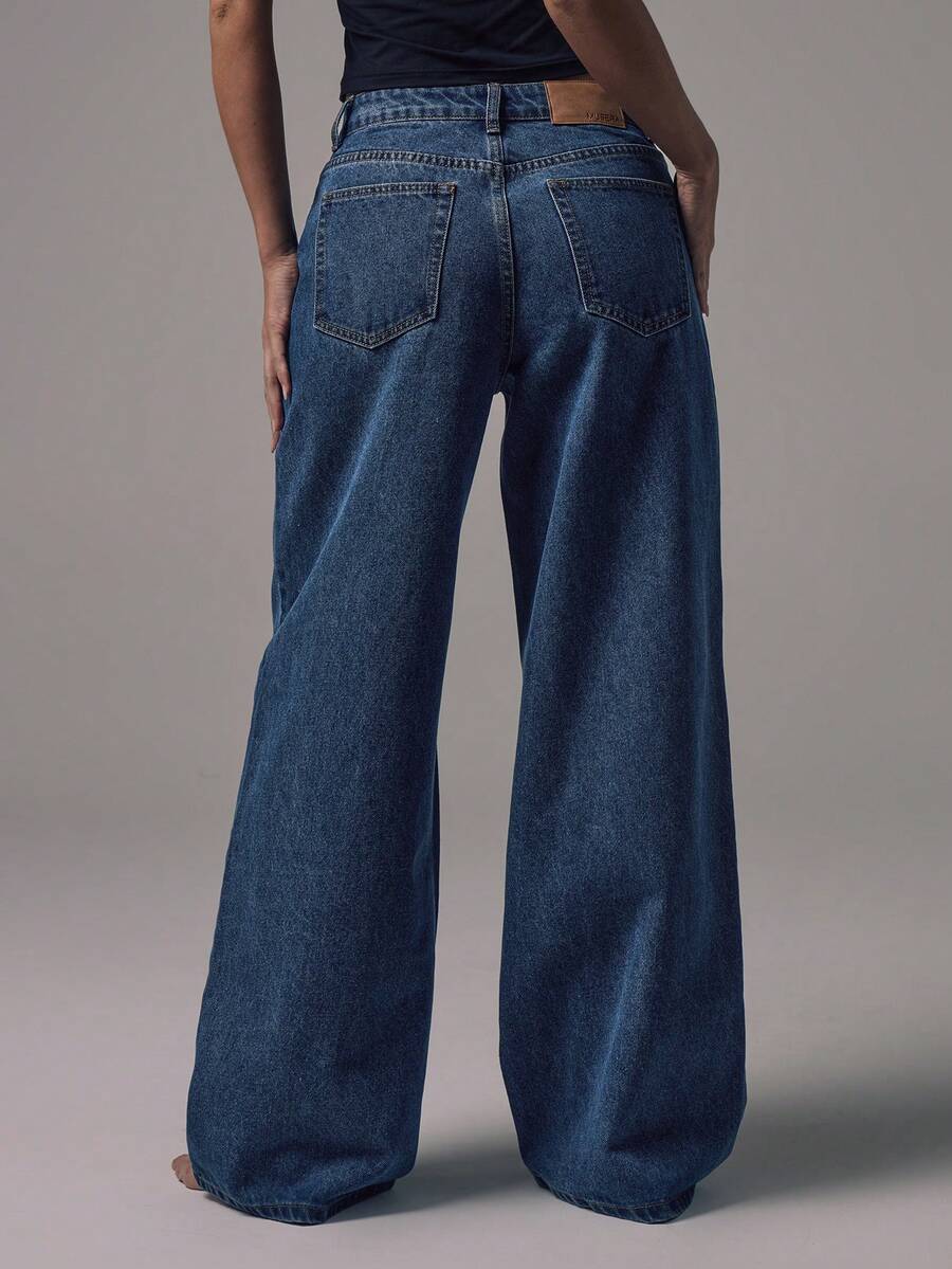 Jeans de Pierna Ancha y Tiro Medio con Botones Plateados