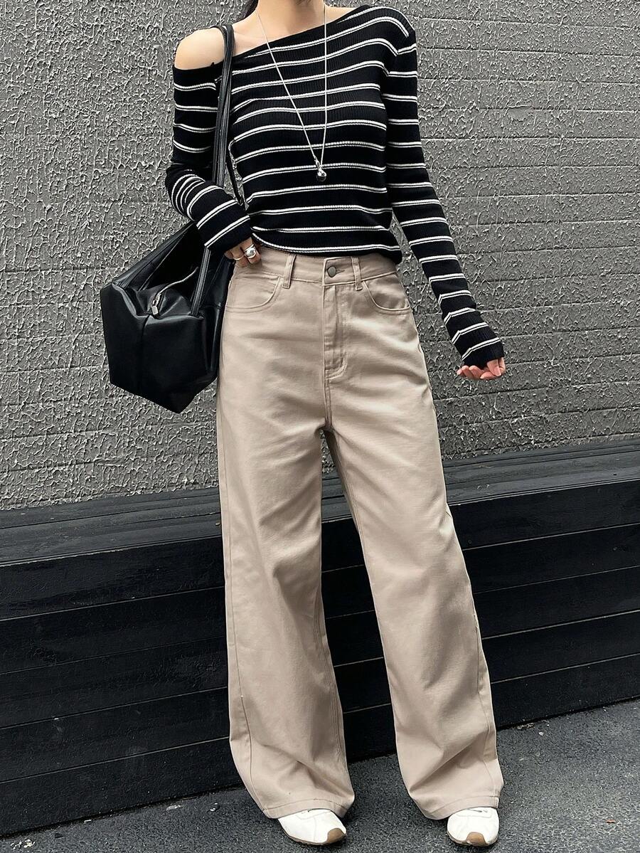 Low-Rise Straight Jeans