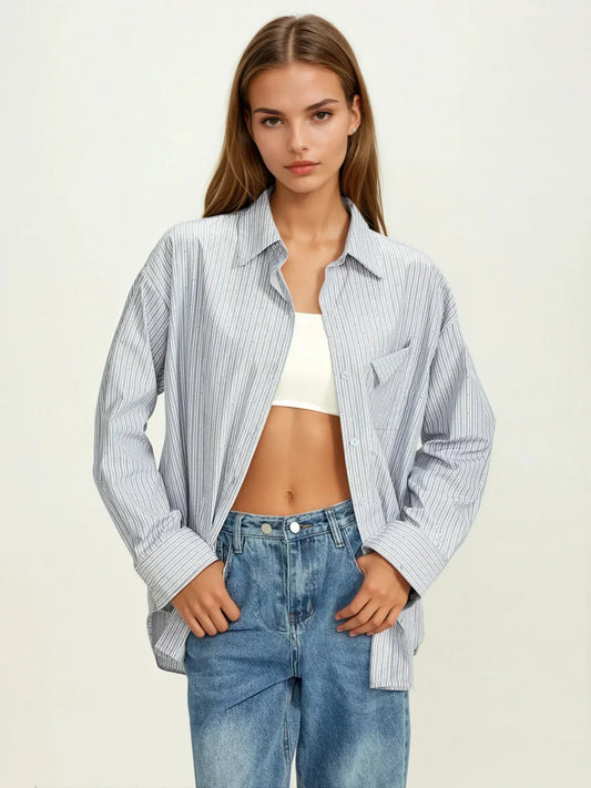 Camisa de Raya Diplomática con Pedrería y Bolsillos