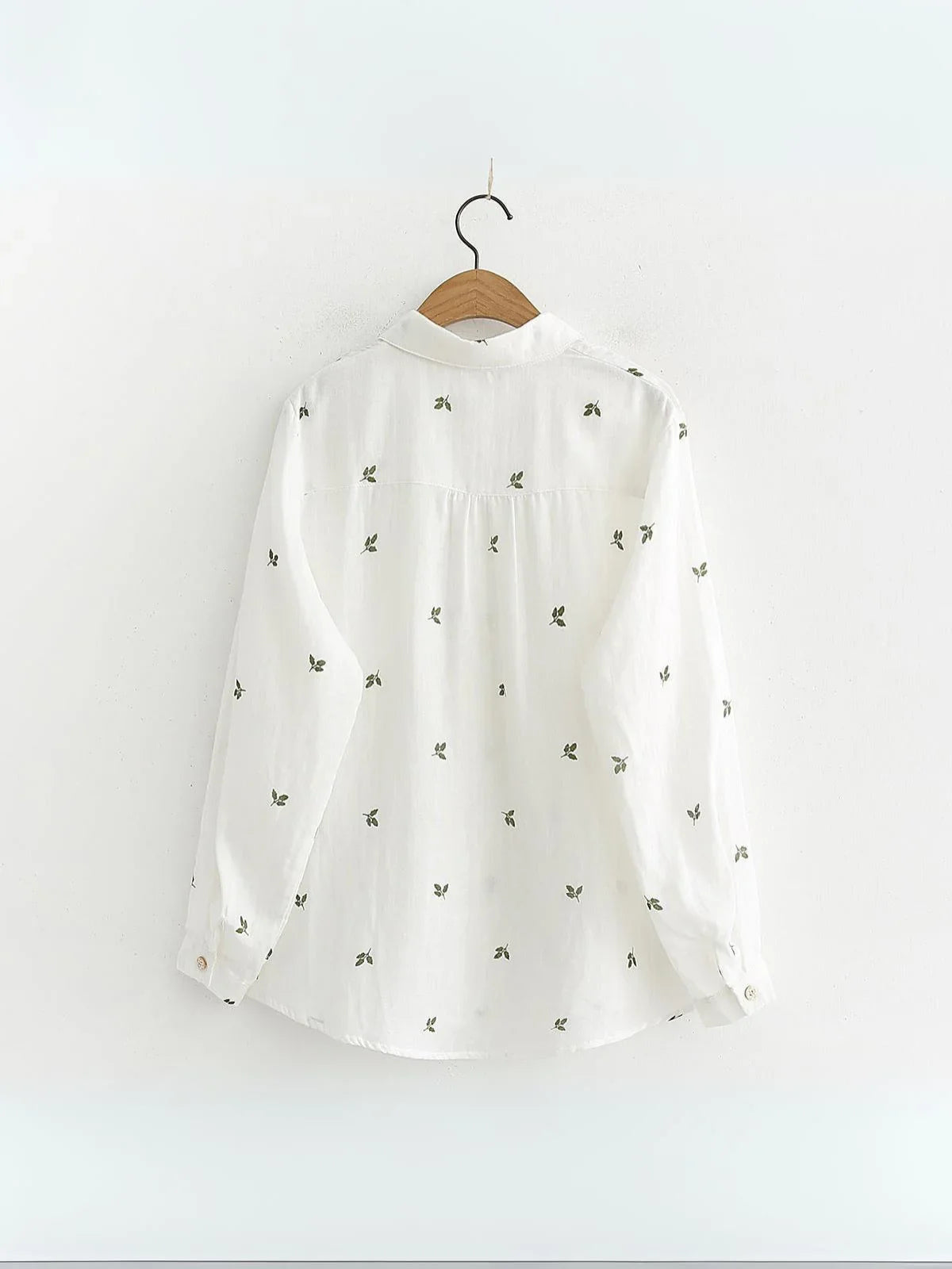 Camicia a maniche lunghe con stampa a foglie