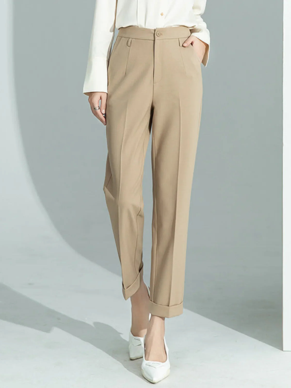 Pantaloni da lavoro ampi con pieghe