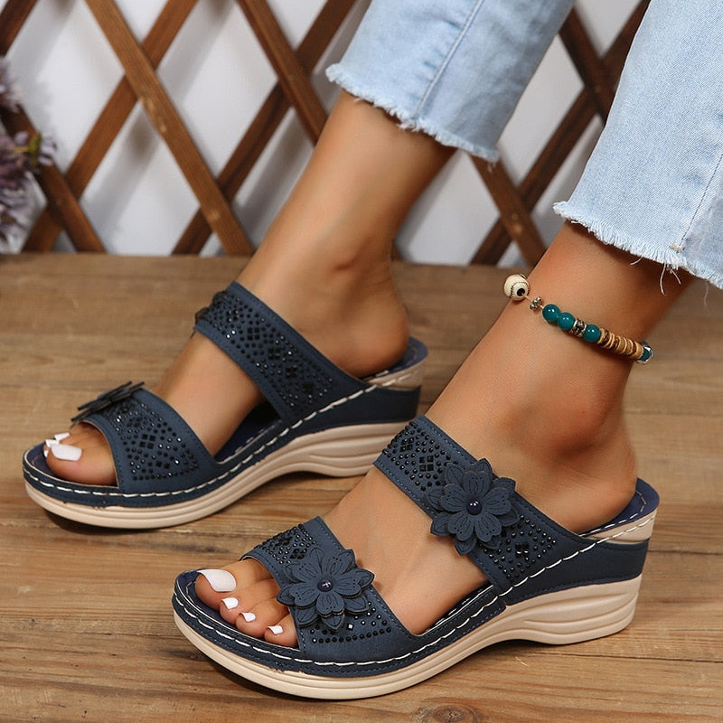 TALÍA | SANDALIAS DE CUÑA FLORAL