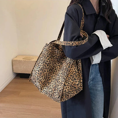 MÓNICA | BOLSO TOTE ESTAMPADO LEOPARDO