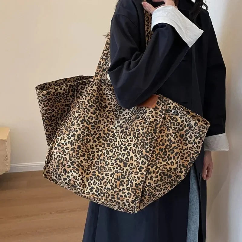MÓNICA | BOLSO TOTE ESTAMPADO LEOPARDO