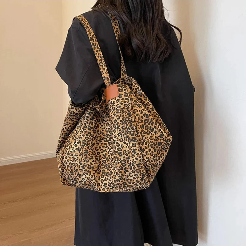 MÓNICA | BOLSO TOTE ESTAMPADO LEOPARDO