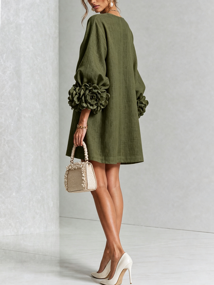 Mini Vestido Floral Blanco con Botones y Mangas Floreadas
