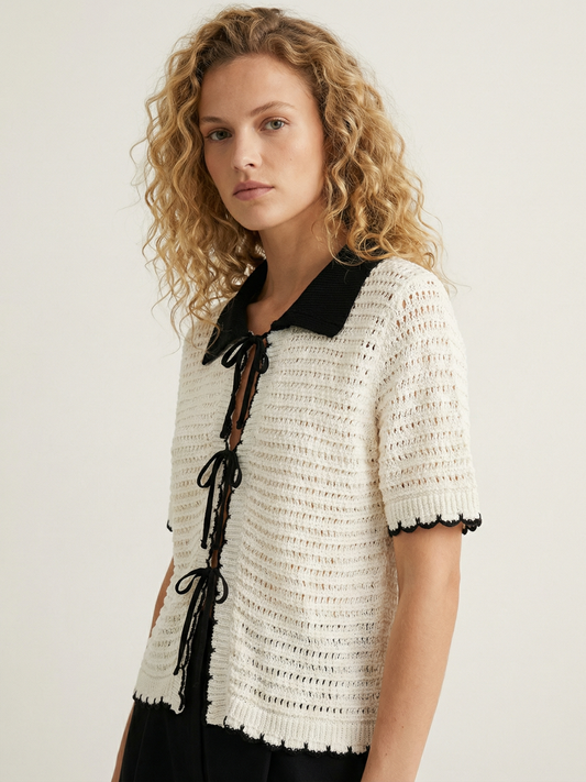 Maglia in maglia con collo a bavero e fiocco