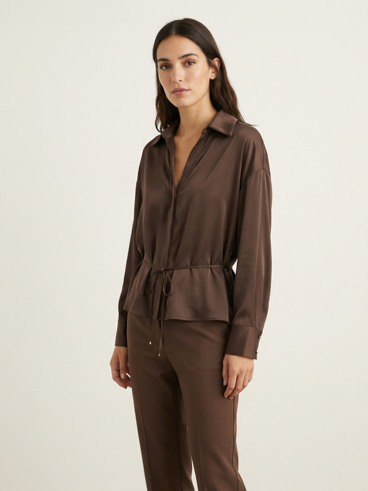 Camisa Satinada Abotonada con Cinturón