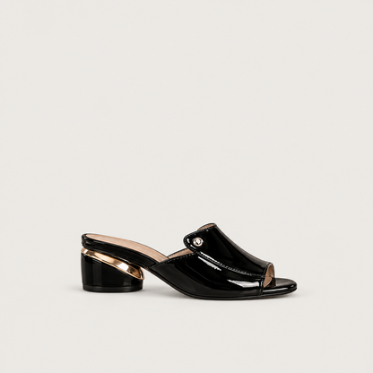 Soraya | Tacones de Charol con Cremallera — vista lateral sobre fondo gris cálido